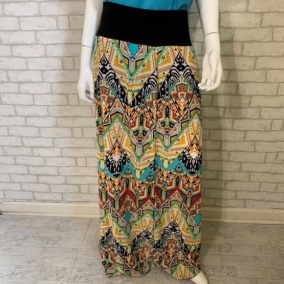 Dresses & Skirts - Colorful Aztech boho/hippie maxi skirt - 2X/3X